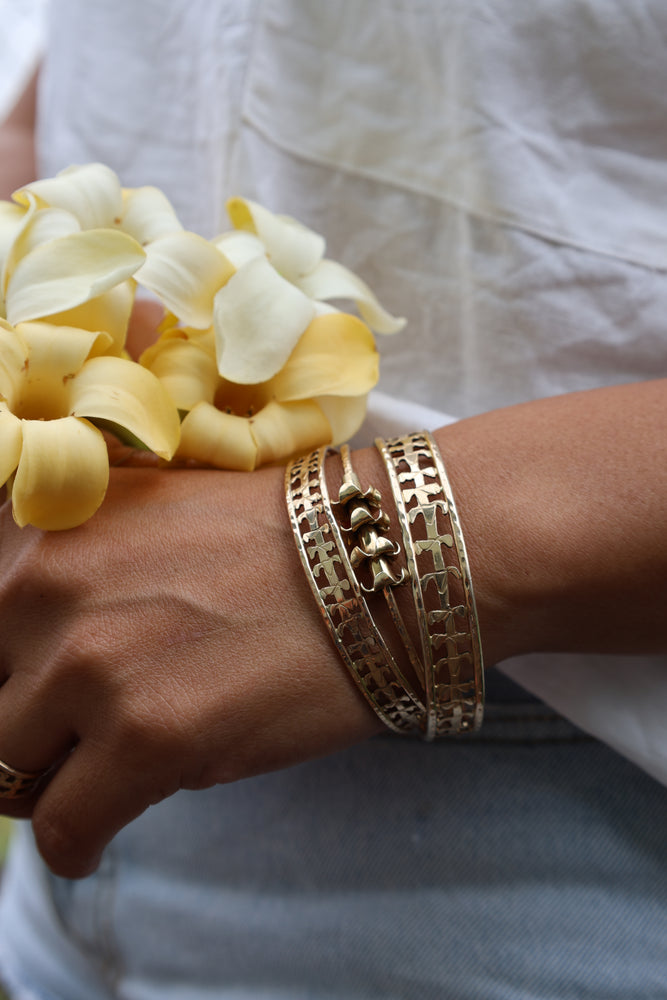 Mini Lei Puakenikeni Double Bangle