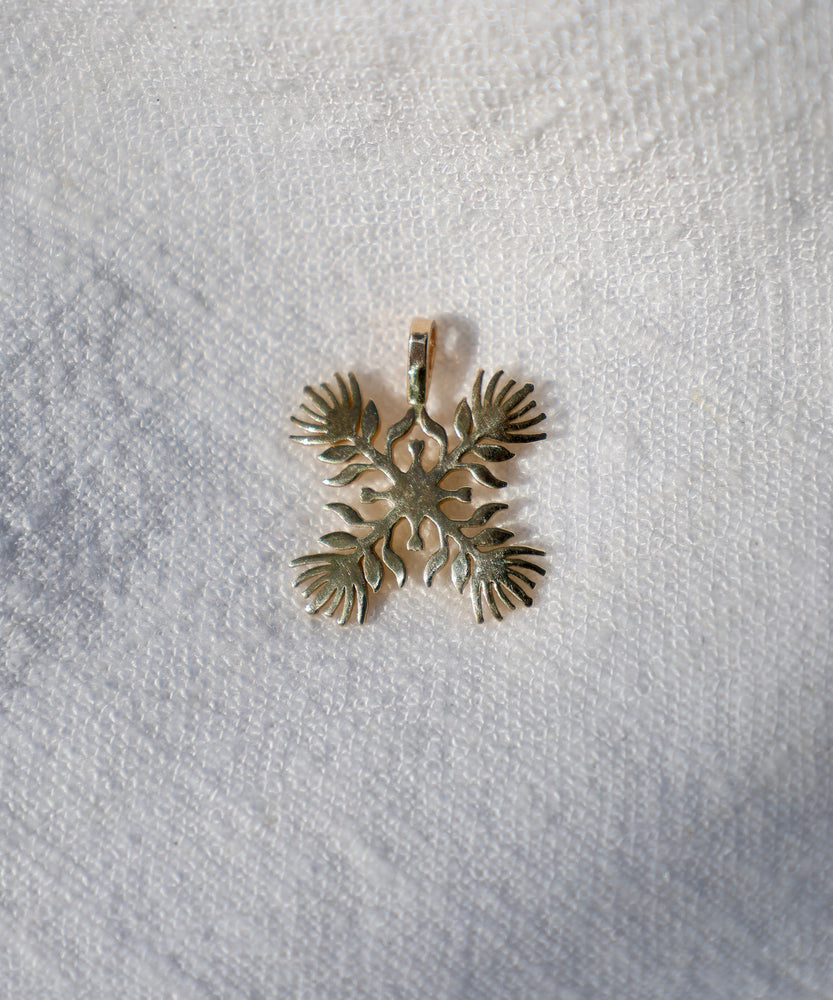 Solid Gold Lehua Quilt Pendant