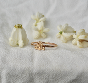 Single Pua Kalaunu (Crown Flower) Ring