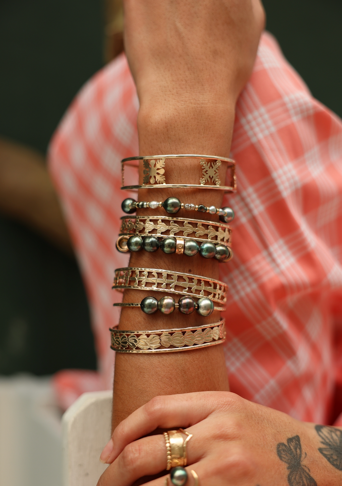 Cutout Kuiki Double Bangle