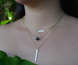 
            
                Load image into Gallery viewer, Kalo Vertical Bar Necklace
            
        