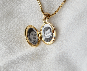 
            
                Load image into Gallery viewer, Oval Locket Toggle Necklace
            
        