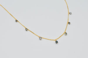 
            
                Load image into Gallery viewer, Keshi Dainty Necklace
            
        