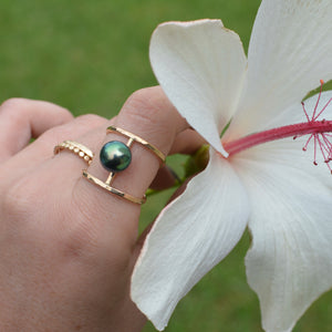 
            
                Load image into Gallery viewer, Tahitian Reign Cuff Ring
            
        