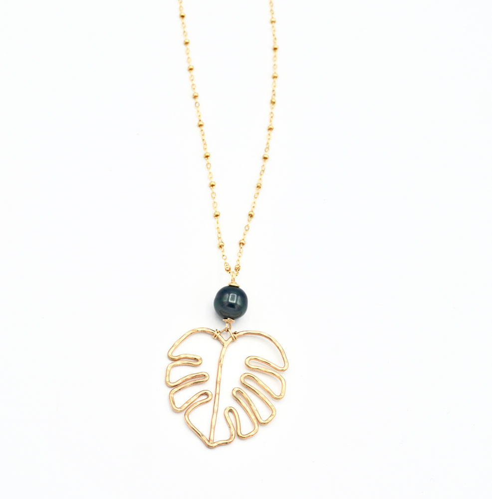 
            
                Load image into Gallery viewer, Monstera Necklace
            
        
