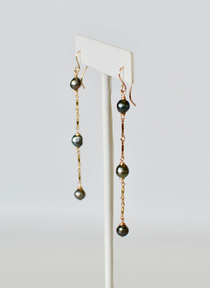 
            
                Load image into Gallery viewer, Keshi Triple Drop Earrings
            
        