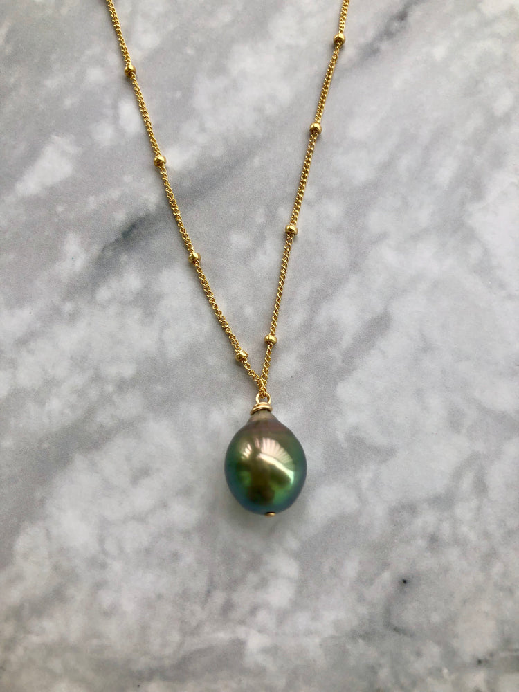 
            
                Load image into Gallery viewer, Tahitian Drop Necklace
            
        